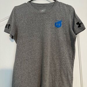 Under Armour women’s Heather Gray Tee with Blue Logo